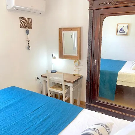 Golden Beach, Little Troll House 3 * Chrisi Akti (Paros)